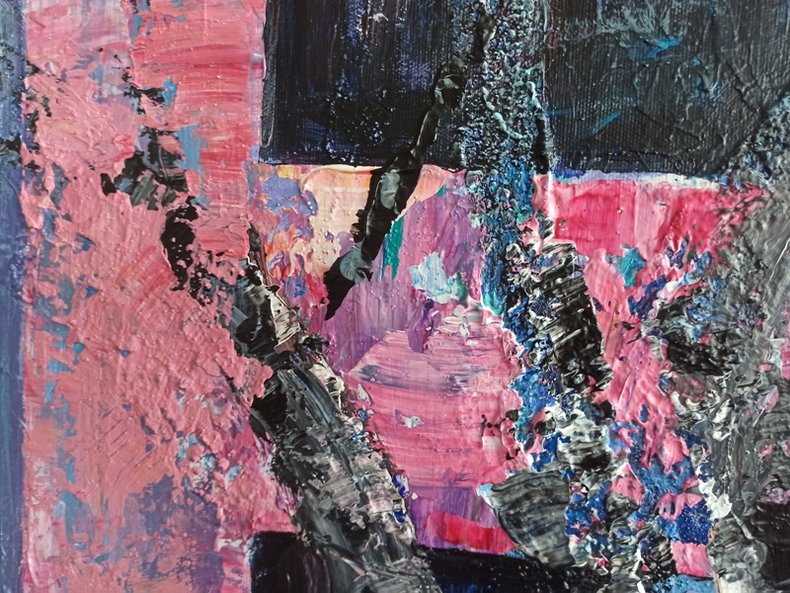 Różowy dom i drzewo 2