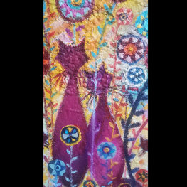 Kocia rodzina obserwuje świat