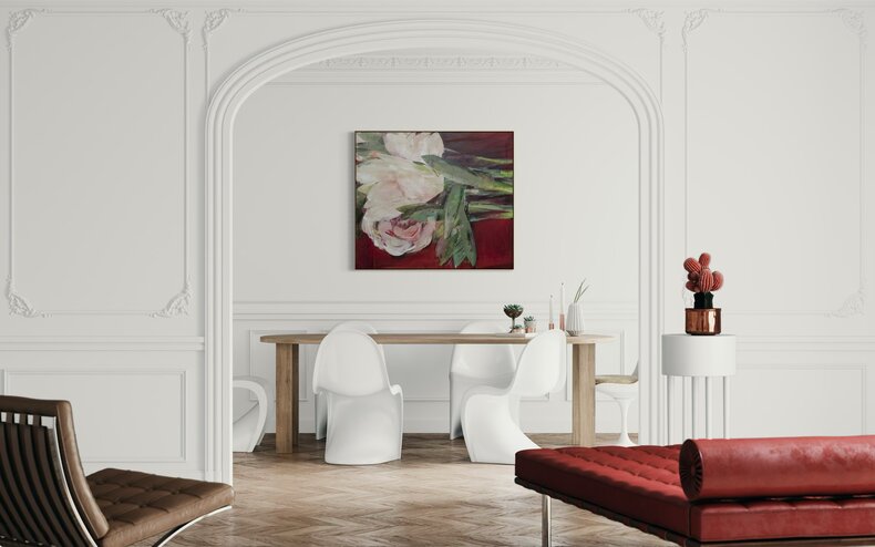 Czerwony stół i kwiaty